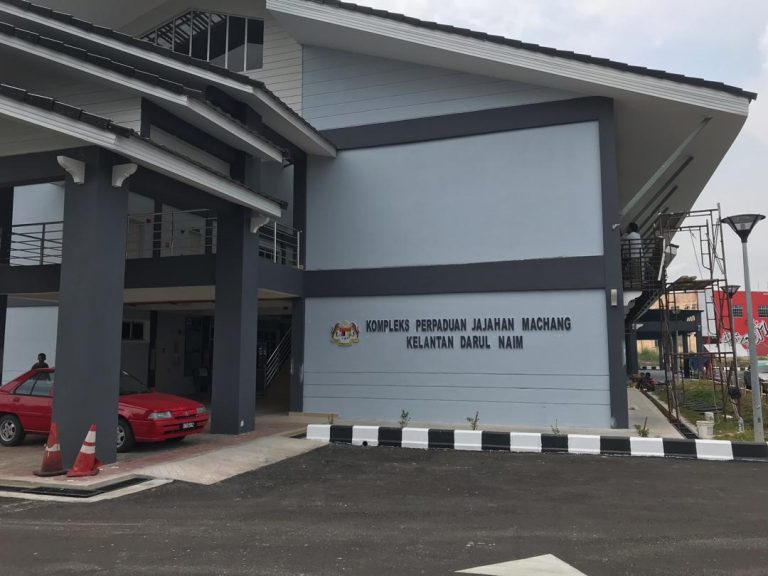 Bina Paint project - Kompleks Perpaduan, Machang, Kelantan (Government)